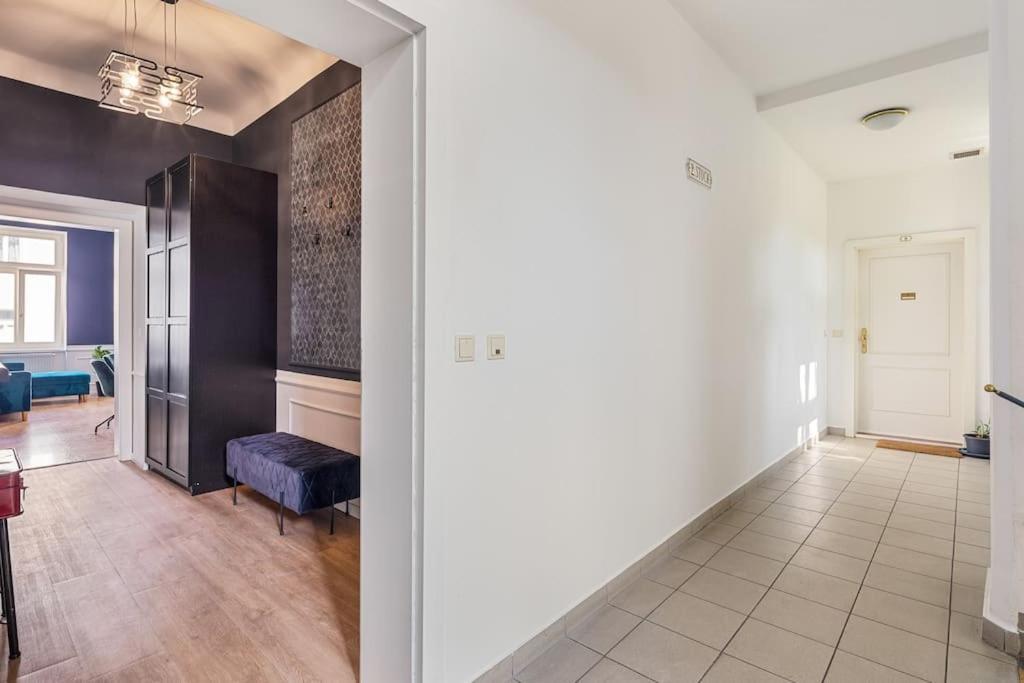 Apartament Anthrazit Oasis Near Center Shoppingstreet 3 *